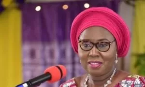 betty akeredolu calls Nigeria a Zoo