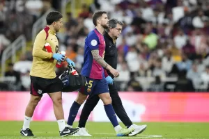 Barca Defender Martinez Sidelined For Four Weeks